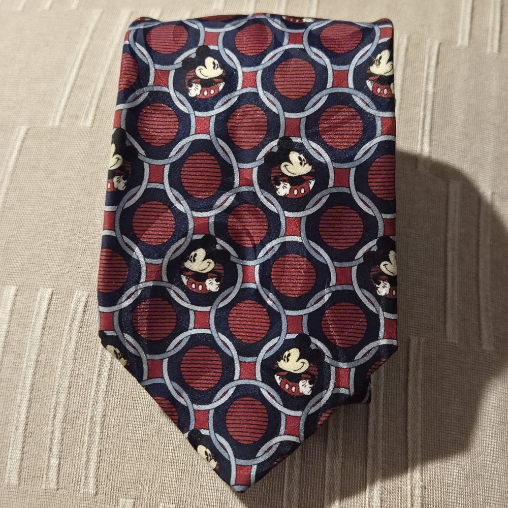 Disney Vintage Mickey Mouse 100% Silk Necktie Repeating Mickey /Geometric Design